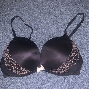 Cosmopolitan black and pink bra!